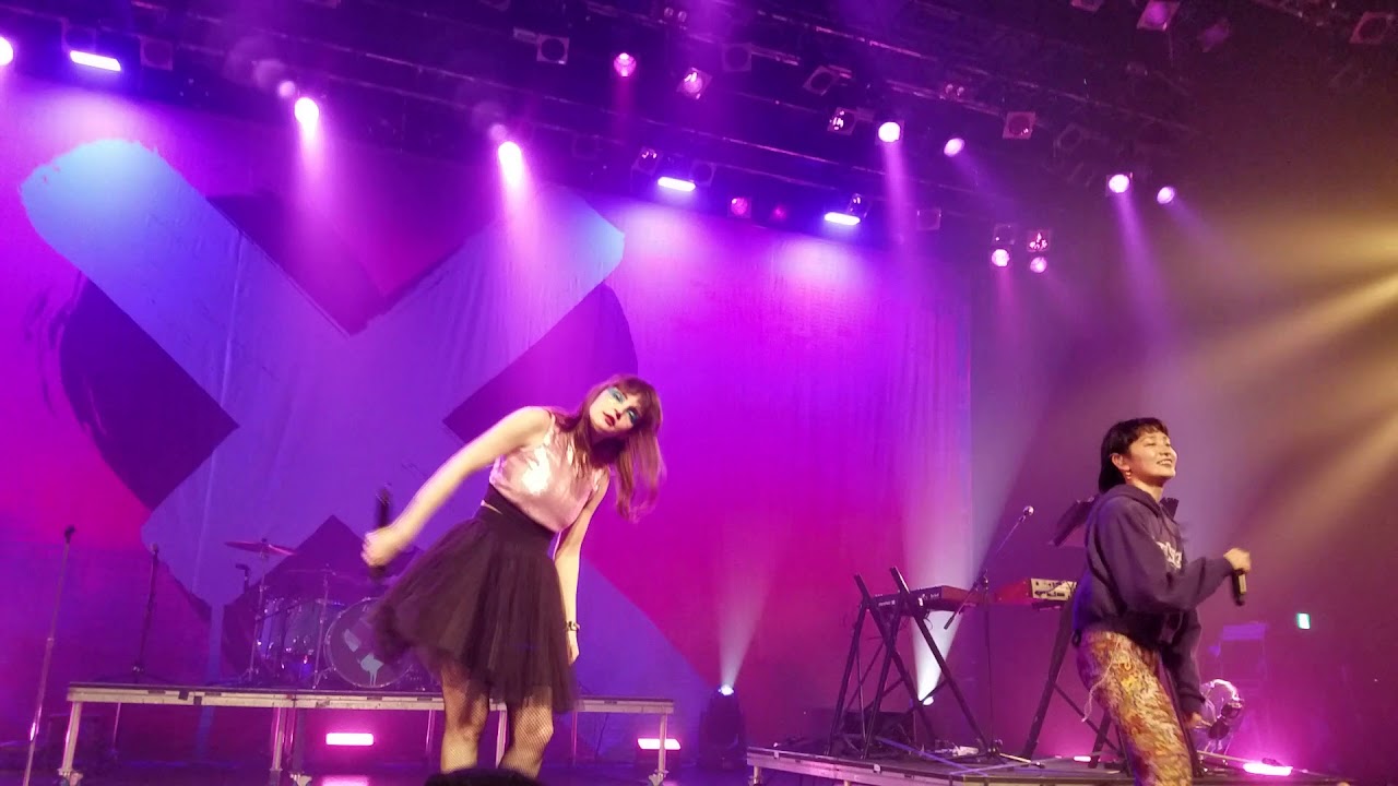Chvrches - Out Of My Head - live