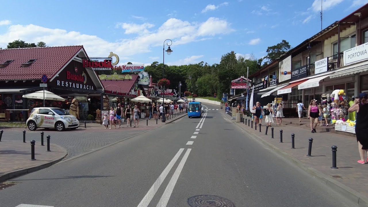 Krynica Morska lipiec 2023 - przejazd przez miasto