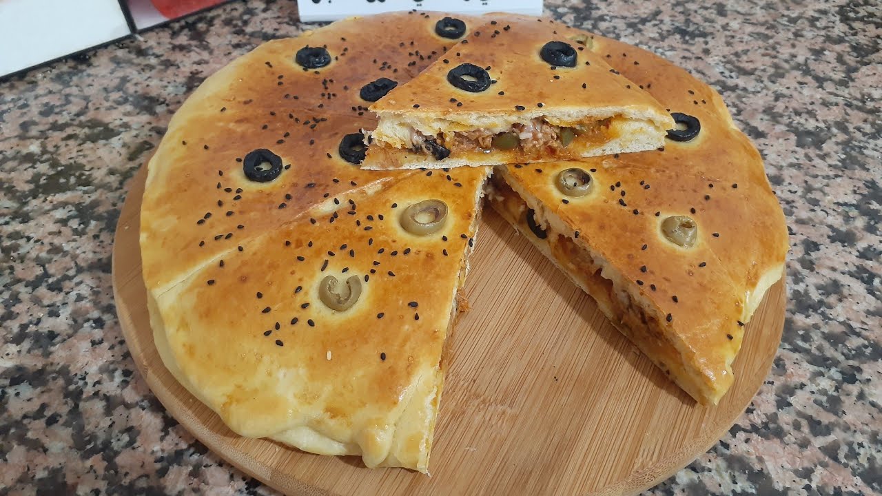 خبزة محشية🤩🎉💝 بعجينة طرية جداااا💝🌹 و ناعمة❤ و الحشوة 💝ولا أروع ❤🌹