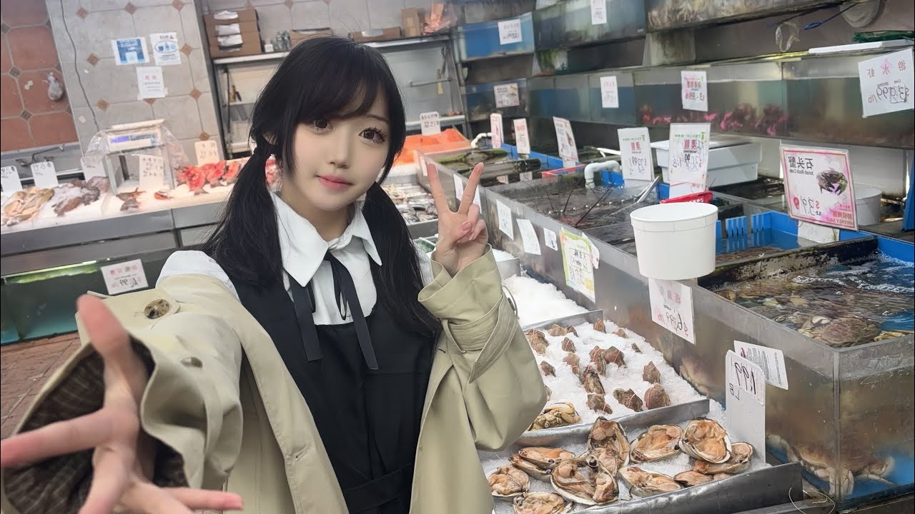 she said we were going on an aquarium date