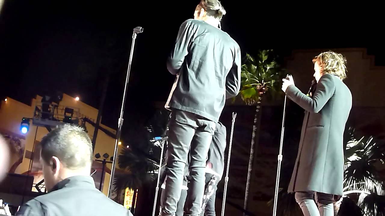 One Direction in Orlando- Special Performance(sound check) Part 1