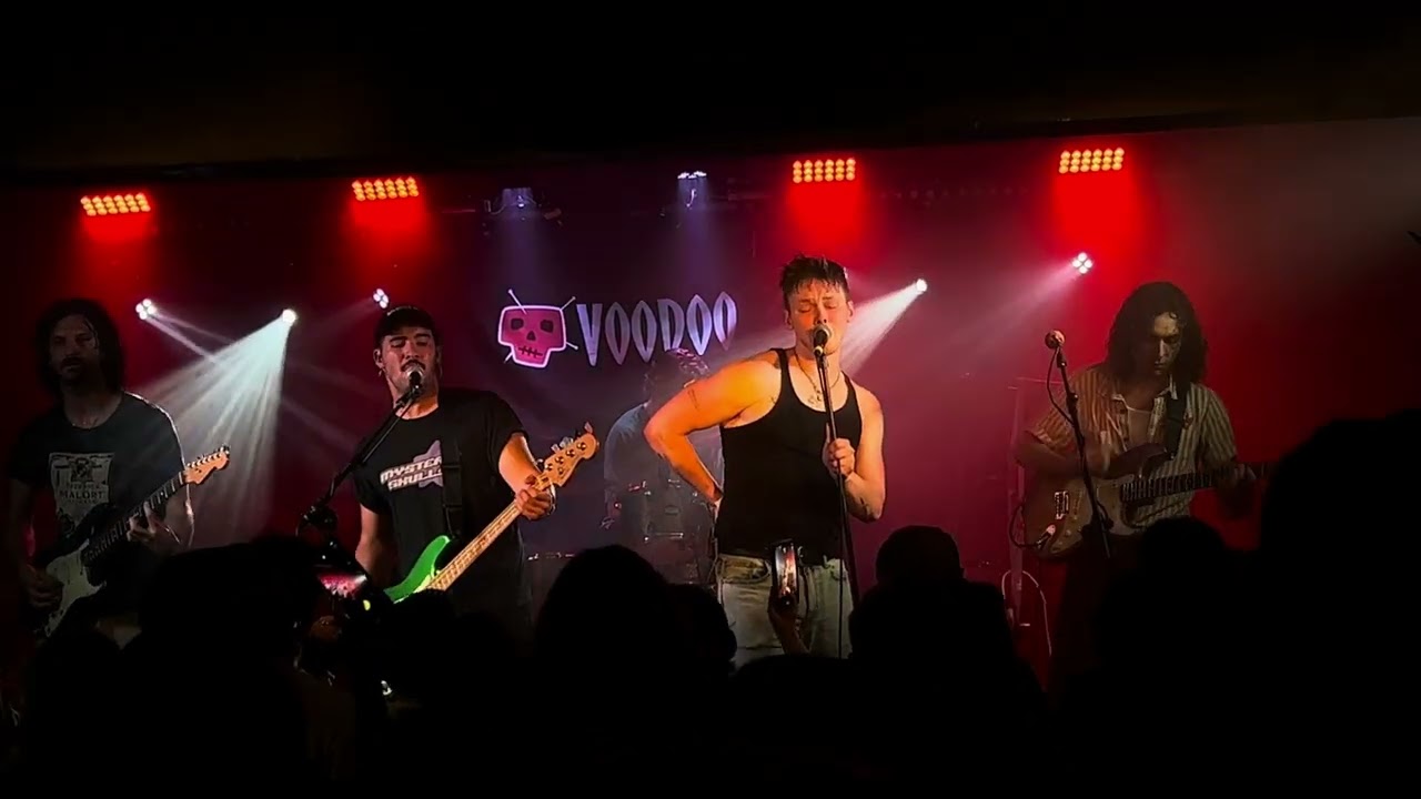 Friday Pilots Club - We don’t Wanna Talk | LIVE @ VOODOO