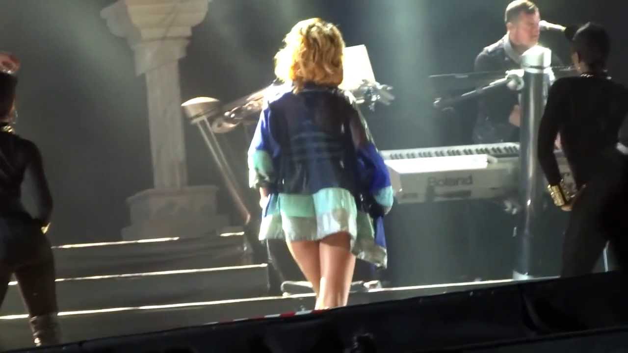 Rihanna - Pour It Up, Gdynia Poland 07.07.2013 Heineken Open'er Festival
