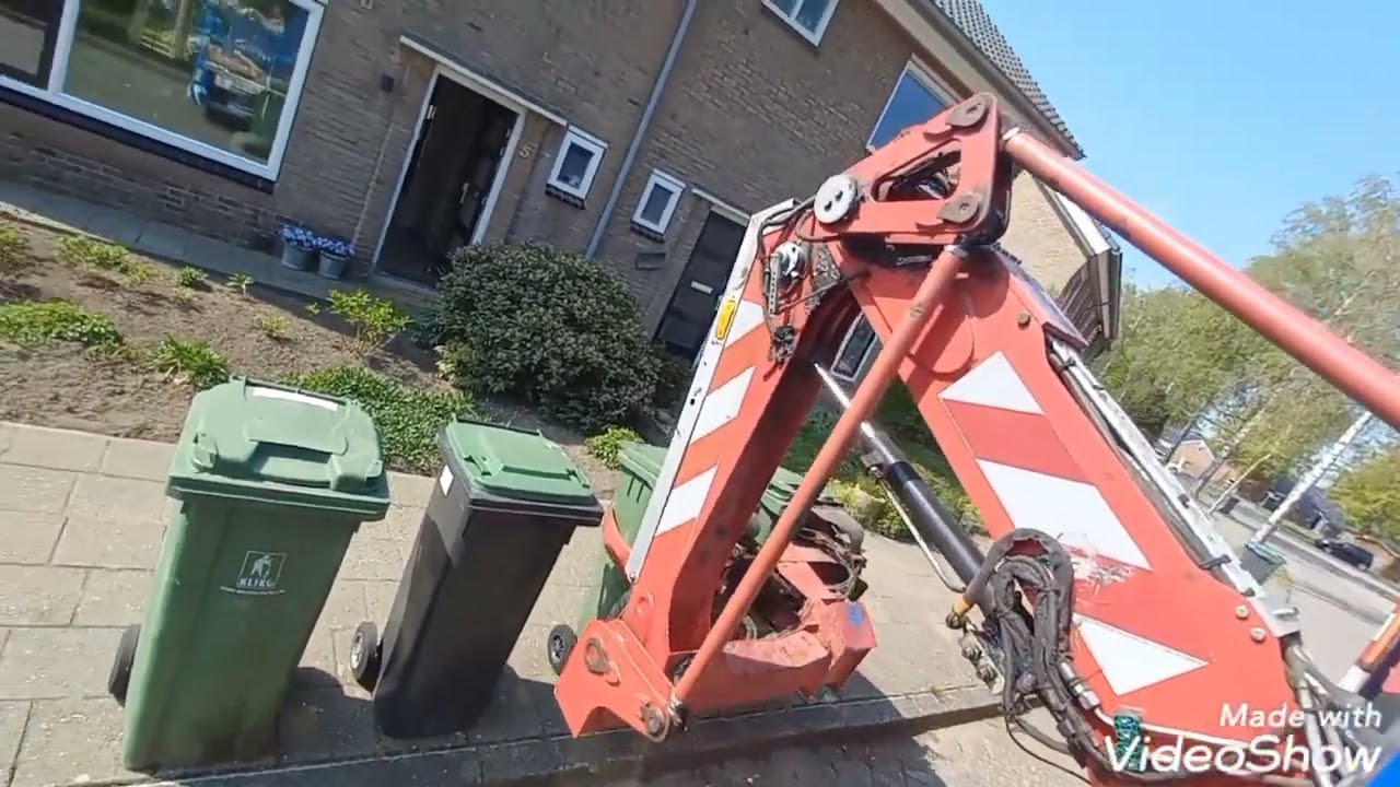 vuilniswagen haald gft op in Vorden zuid