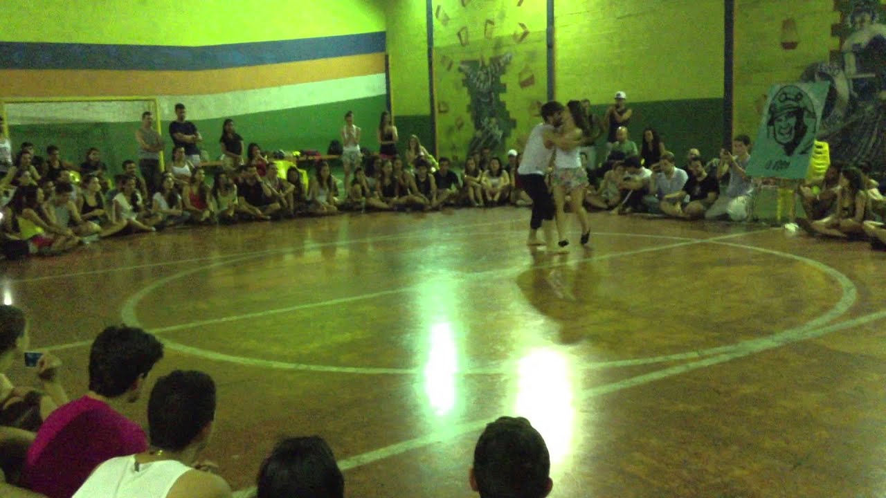 Lúmina Morais - Preta Avançada/Vermelha