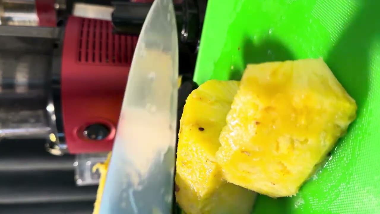 Runda 2 wyciskania soku z ananasa | second round of pineapple juicing #asmr 