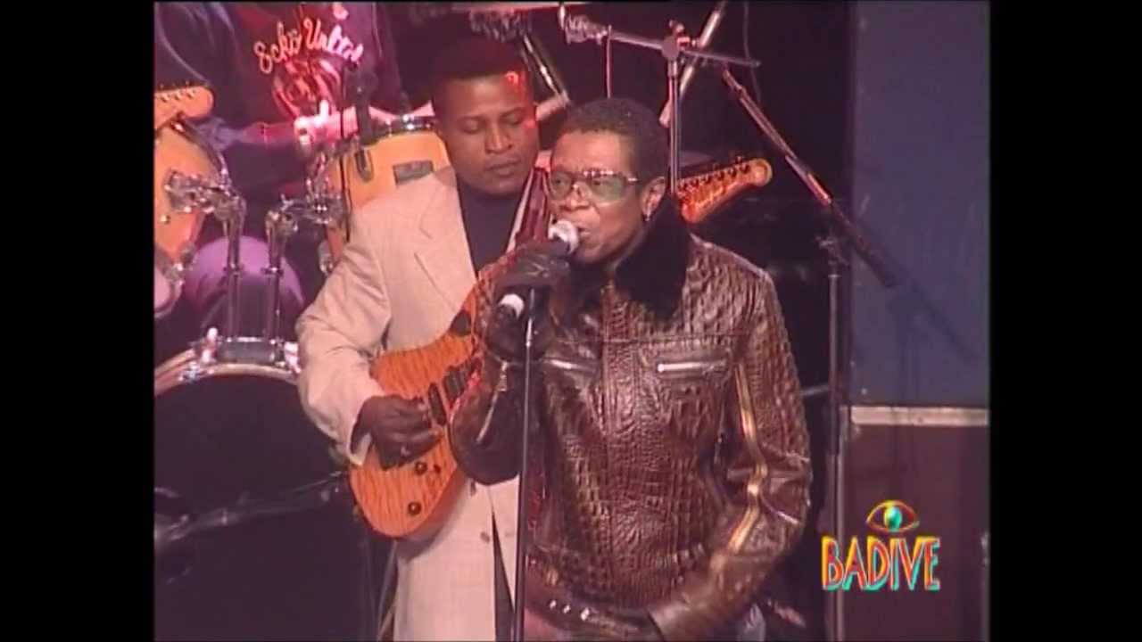 MFUMU MODOGO GIAN FRANCO FERRE invité CONCERT PAPA WEMBA PARIS