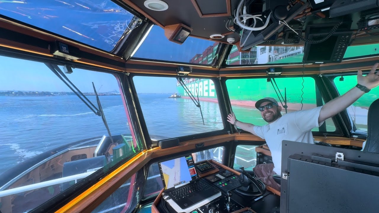 Sailing The Panamax Ever Max (1200ft)