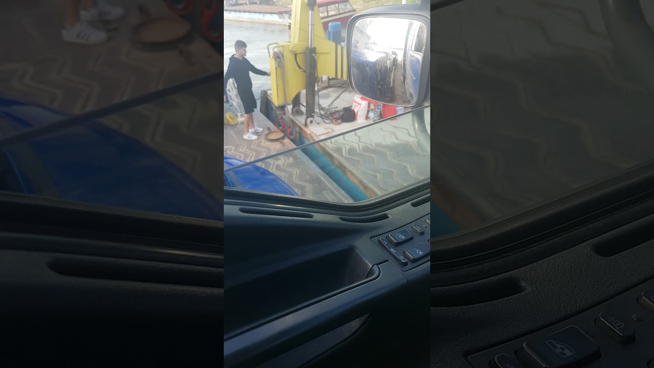 Cuplarea bacului la ponton.