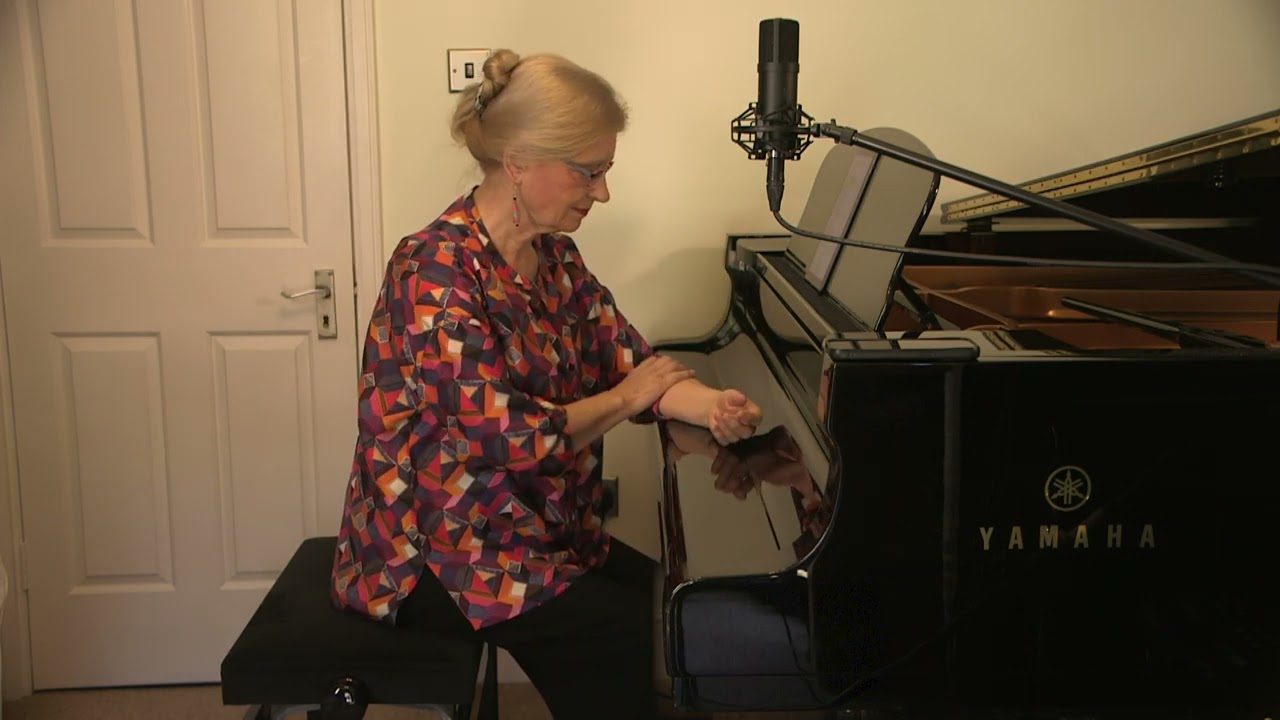 Essential Piano Technique Level 2: Page 43: The elbow spa
