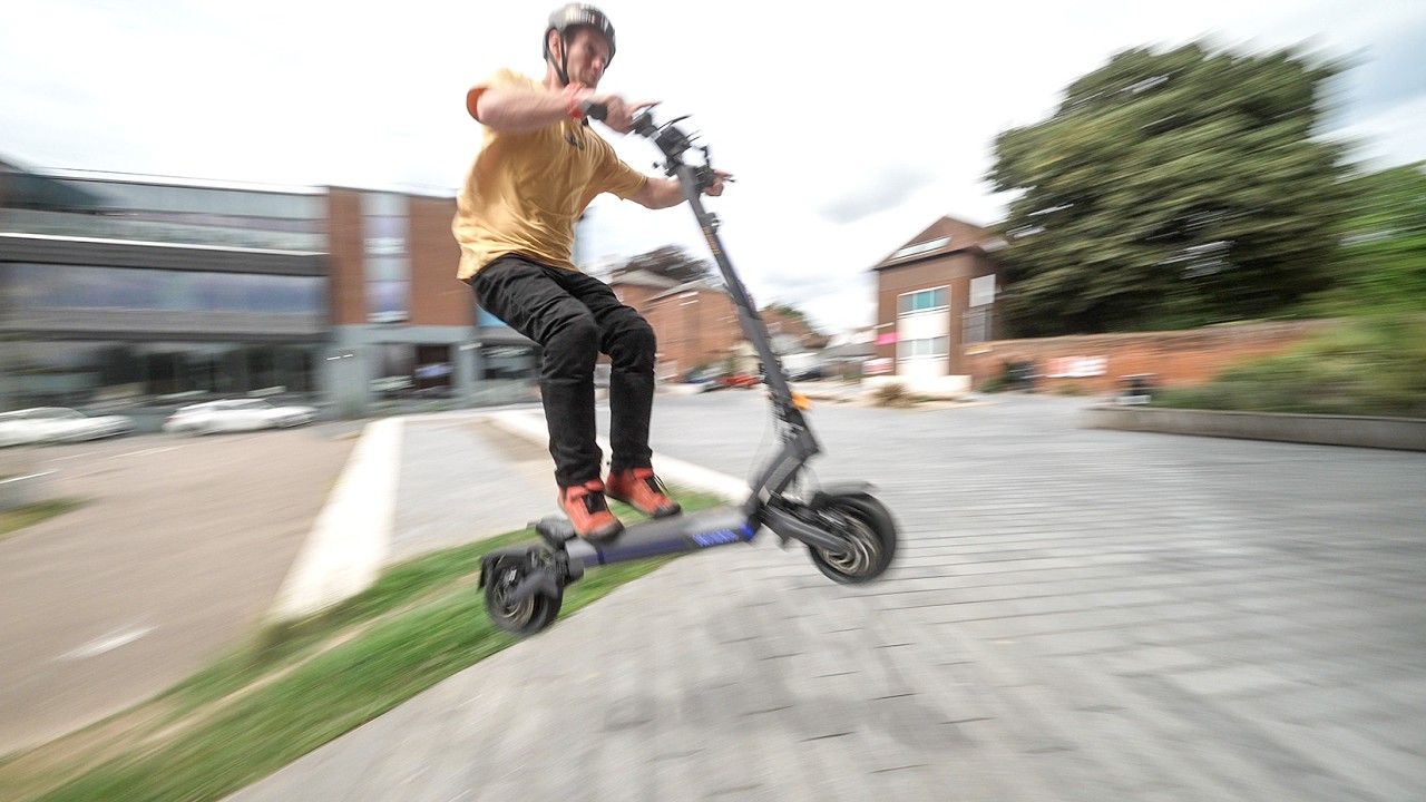 THIS CRAZY POWERFUL 2200W SCOOTER IS NEXT LEVEL FUN!