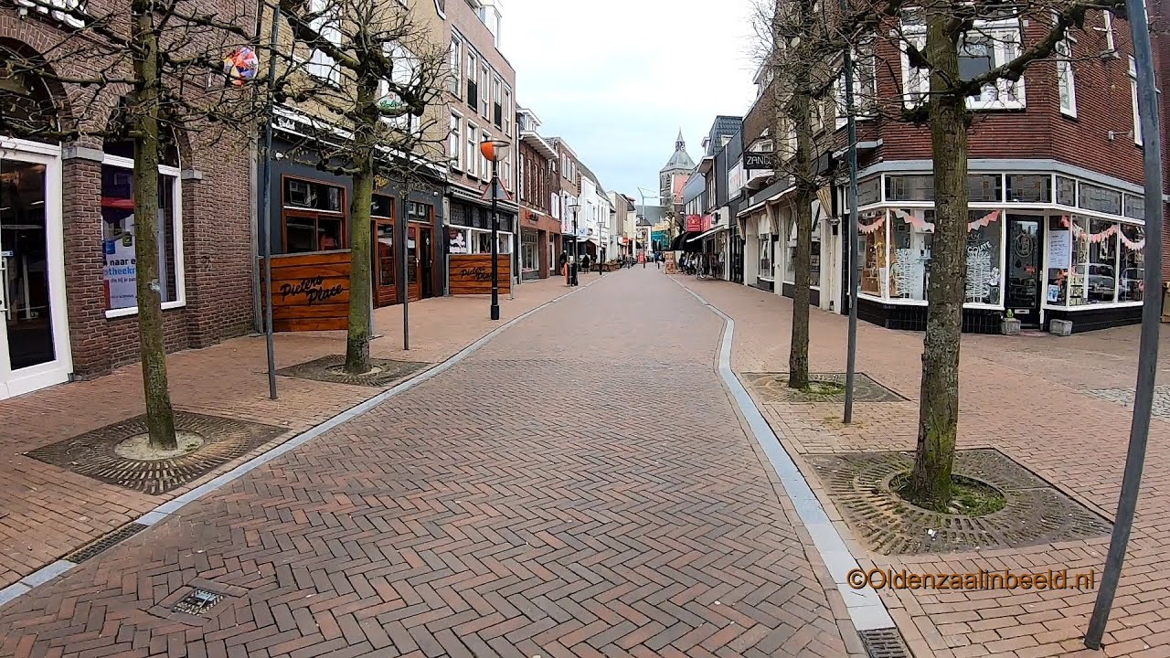 Rondje binnenstad Oldenzaal vrijdagmiddag 3 april 2020 Corona stilte
