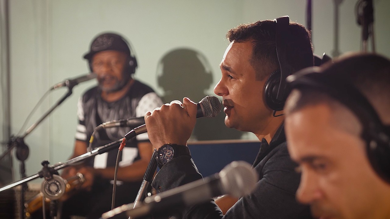 Grupo Revelação - Deixa Alagar