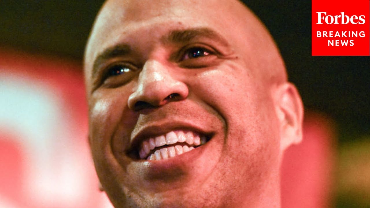 'They Are Really Good People': Cory Booker Delivers Touching Remarks To Honor Senate Pages