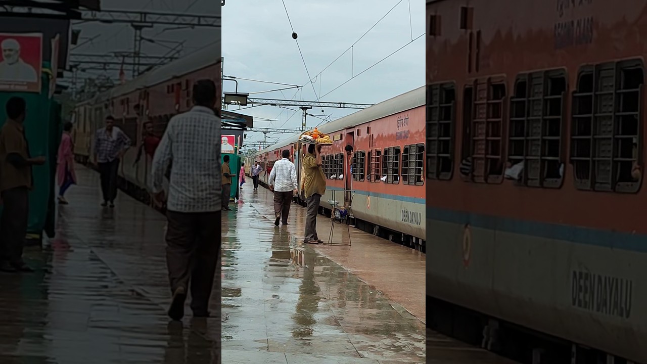 20824 Ajmer - Puri Exp departs in Rain
