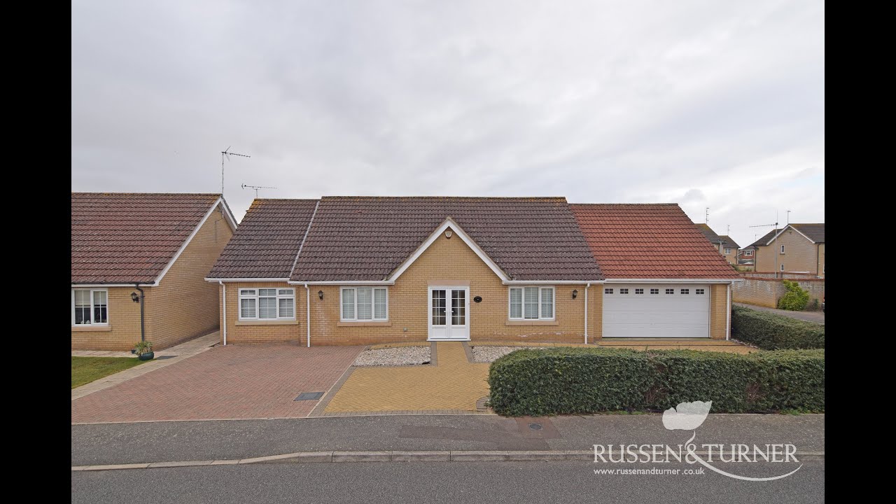 Space, space and more space! This stunning bungalow offers an abundance of versatile accommodation