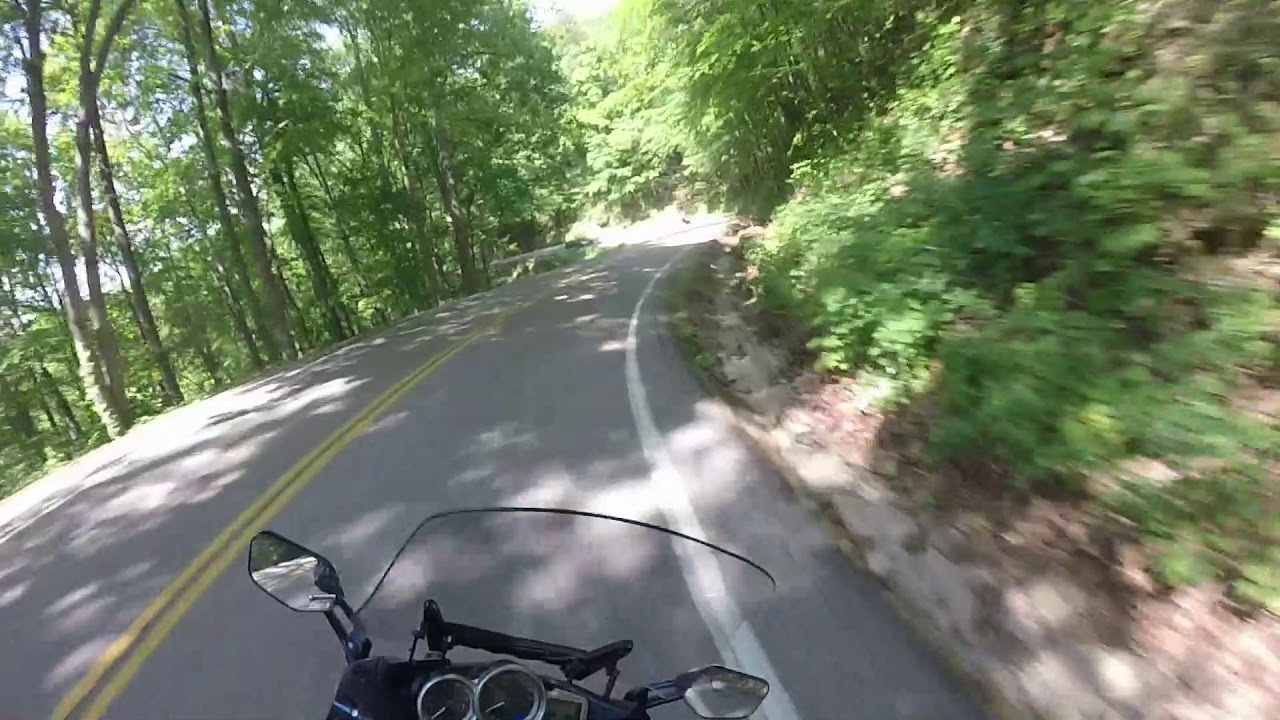 Deal's Gap - Tail of the Dragon - Part 2 of 4 Deal's Gap - Tail of the Dragon