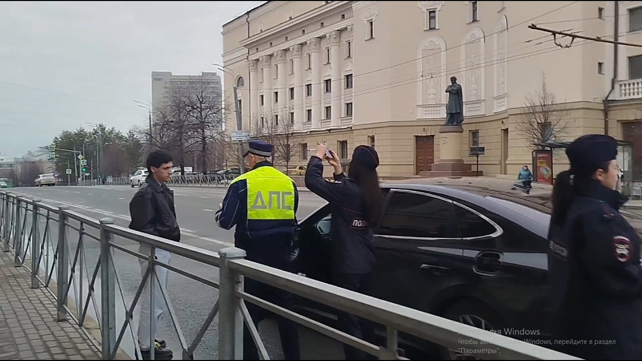 #1 I Им плевать на всех? Съемки видео важнее ПДД?