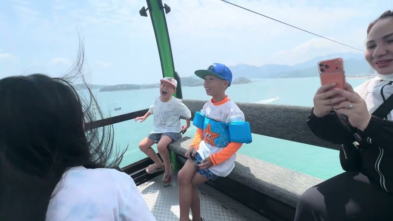 Vui chơi tại đảo ngọc