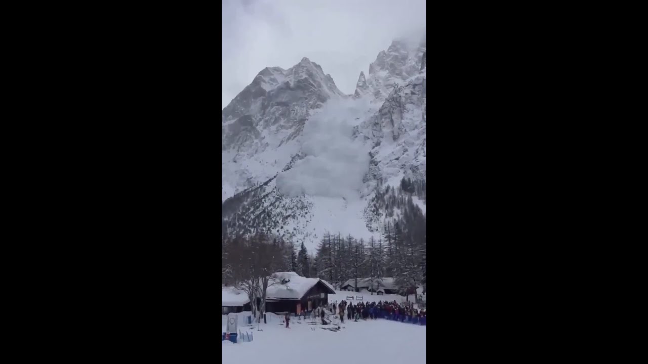P&Aacute;NICO en Italia: Estremecedora AVALANCHA en una estaci&oacute;n de ESQU&Iacute; de Courmayeur