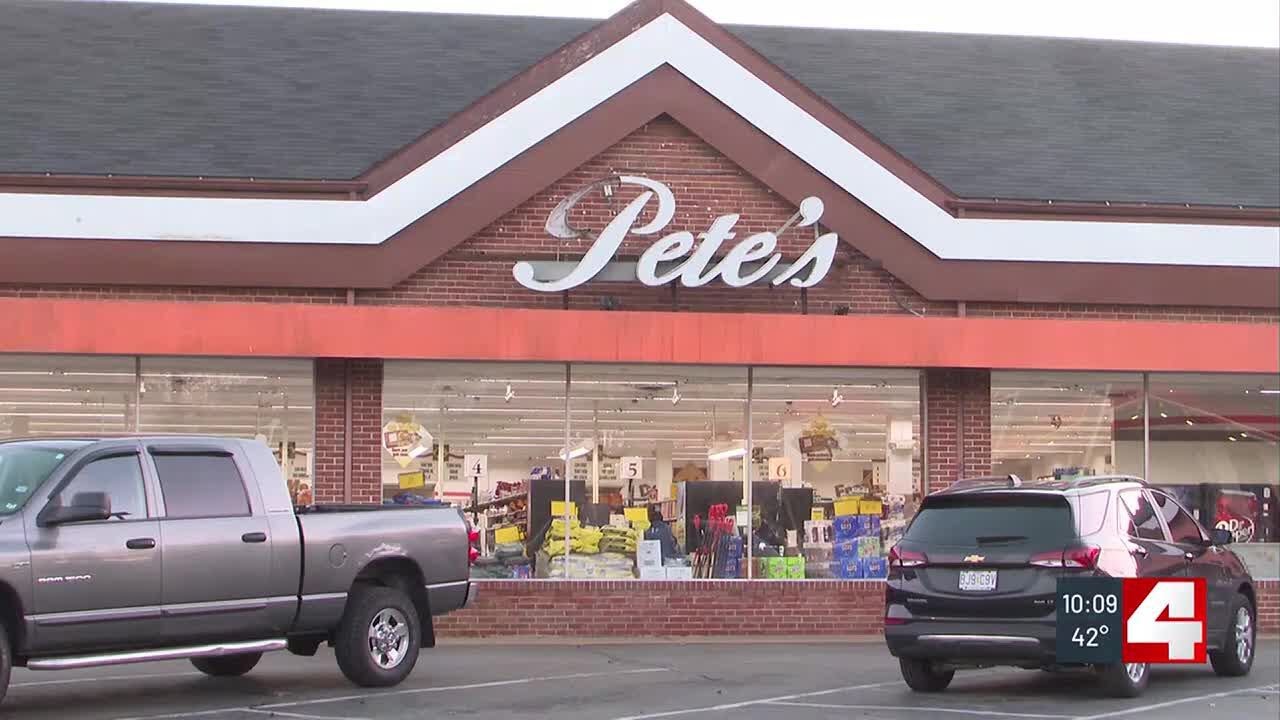 &lsquo;I&rsquo;m shocked&rsquo;; After 64 years in business, Pete&rsquo;s Market closing down in University City