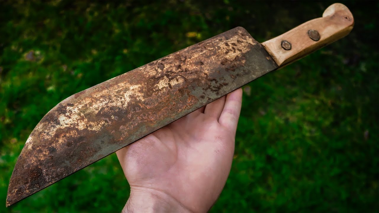 Turn A 2€ Rusty Knife Into High-End Japanese Chef's Knife