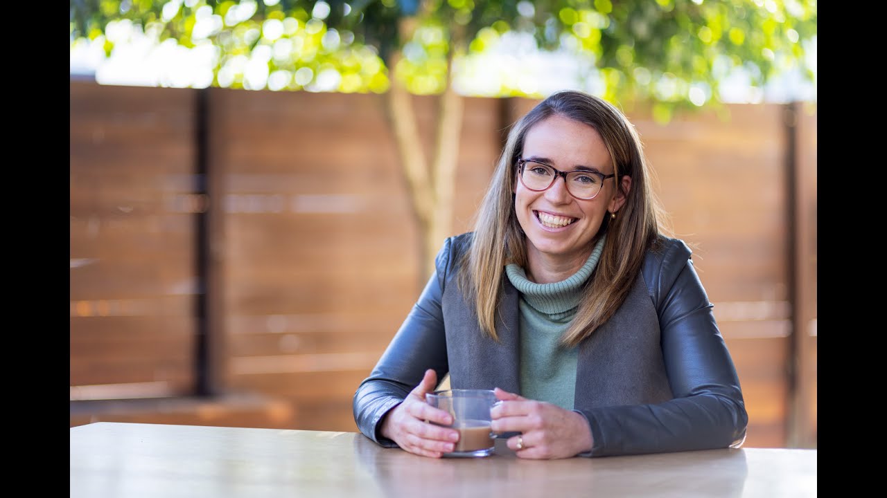 Bachelor of Business with a Major in Finance | Swinburne Online