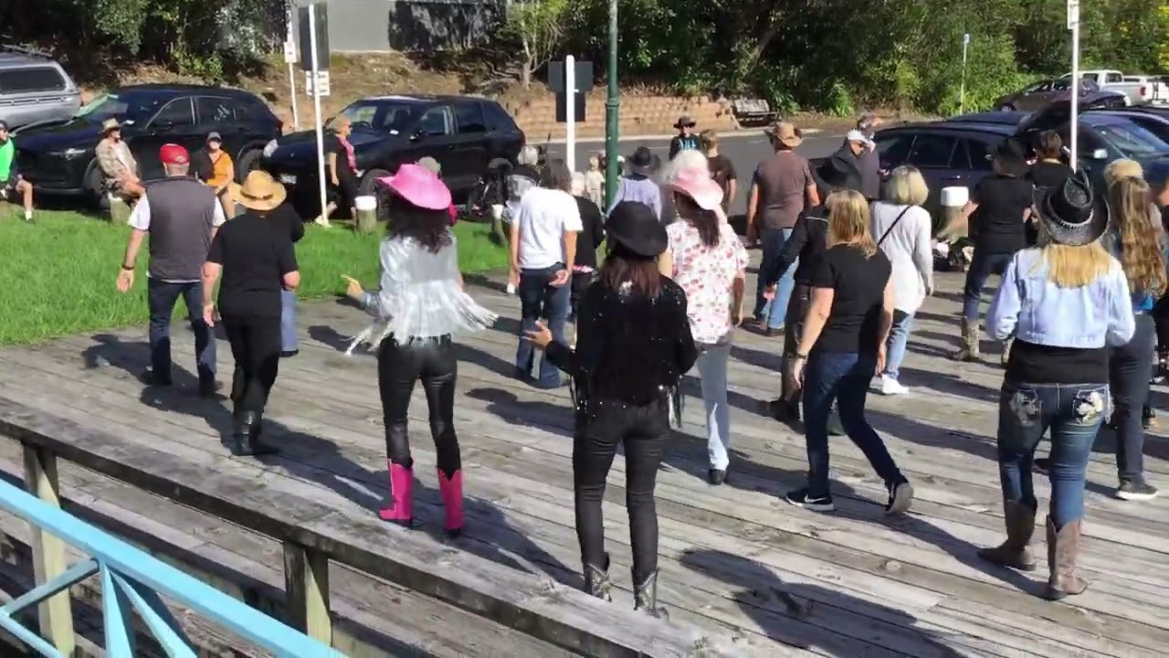 International Linedance  Flashmob 2025 Warkworth NZ - A Bar Song