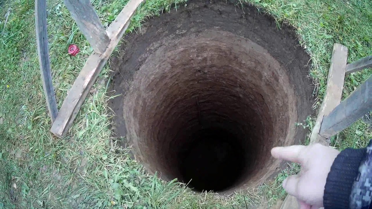 не верти жуликам которые ищут воду рамками для колодца