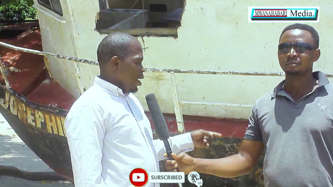 MELI YA UVUVI YAKWAMA KWENYE BANDRI YA KISIJU PWANI BAADA YA TOPE NA MCHANGA KUJAA KWENYE BANDARI 1