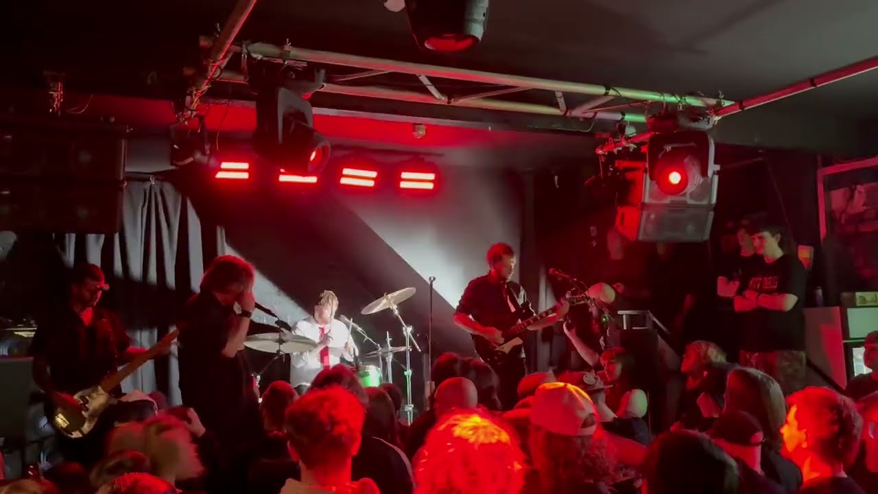 Static Dress - Face. 26/10/25 @ Riff Factory, Stoke on Trent