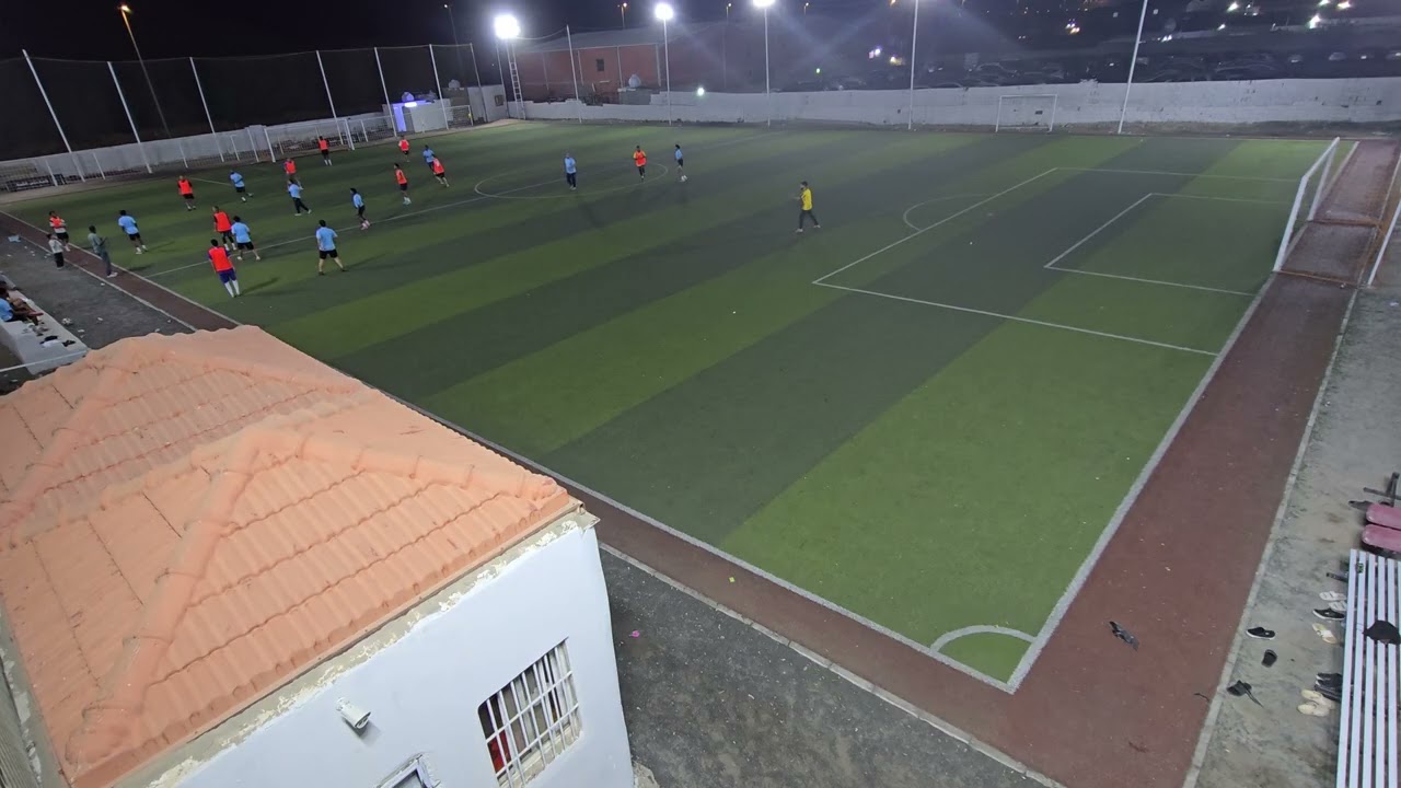 مباراةفريق صقور مكه الرياضي وفريق بحر الشوق الرياضي مباراة جميله انتهت بفوز صقور مكه انتهت 4/0 🌹