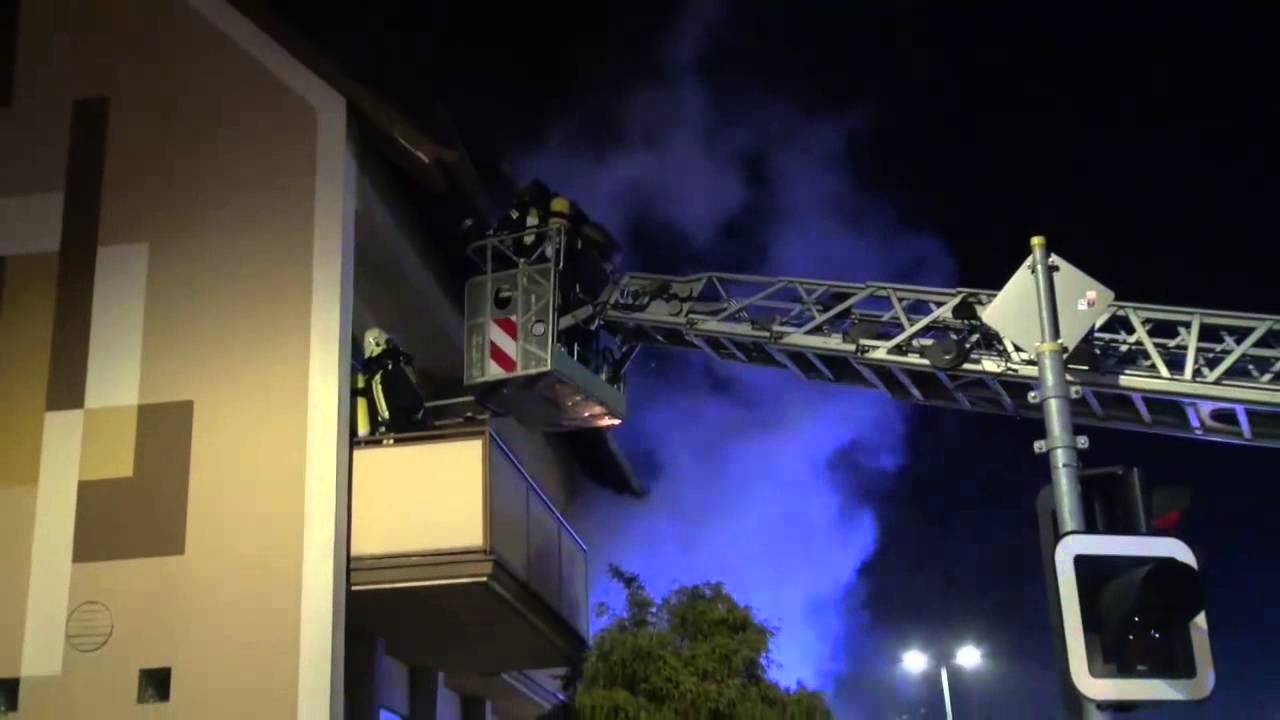 Großübung: Explosion in Wohnhaus