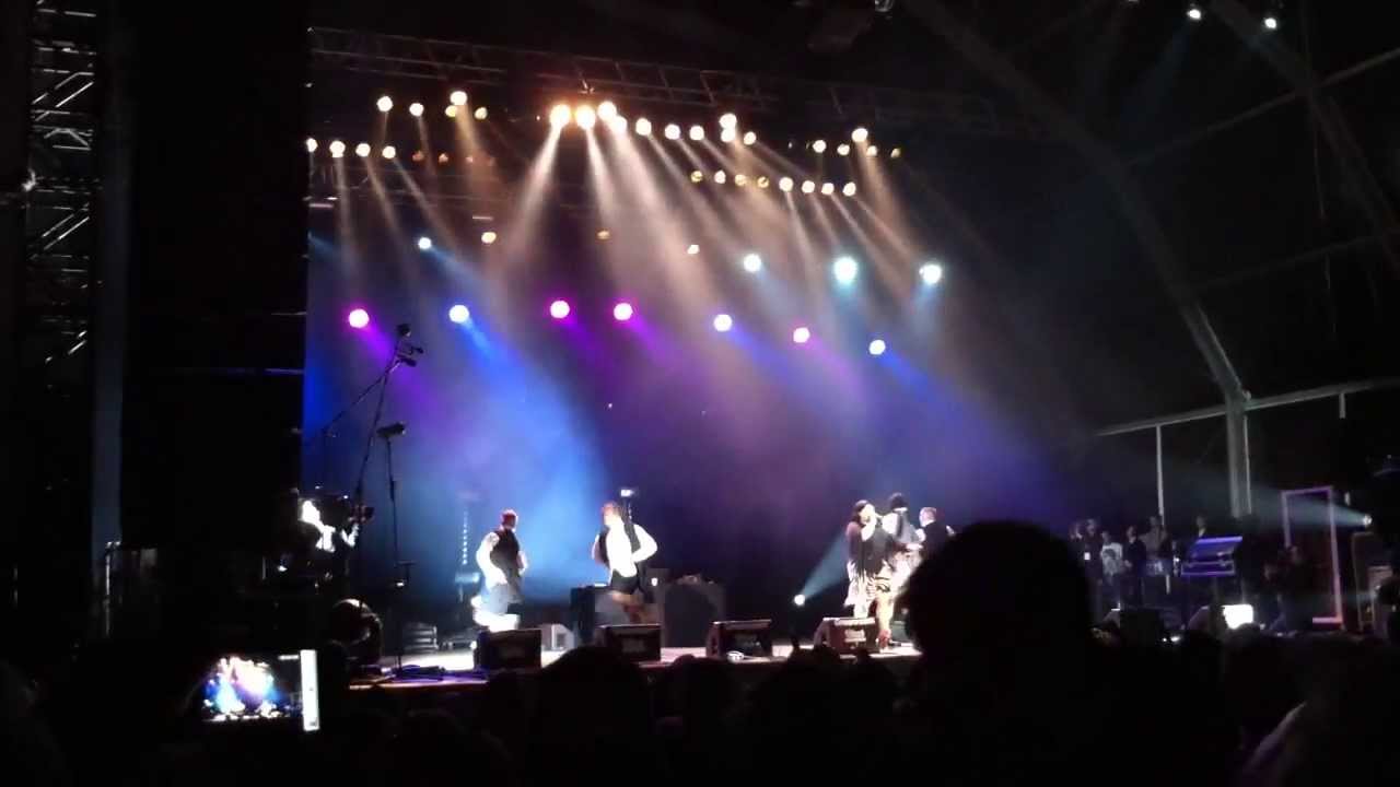 Beth Ditto sings Madonna's Vogue @ Les Eurockéennes 2011