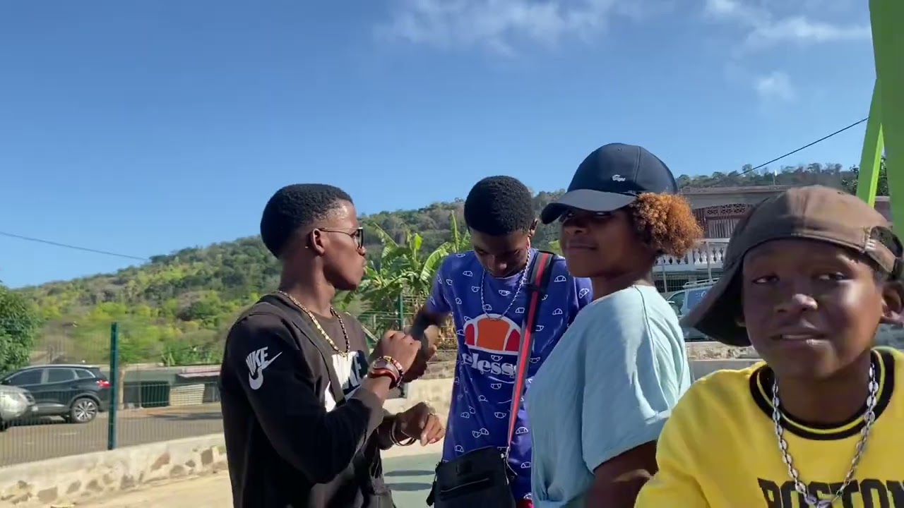 Desso FT djapr&eacute;sie ///soumila mam&agrave;n  (clip officiel