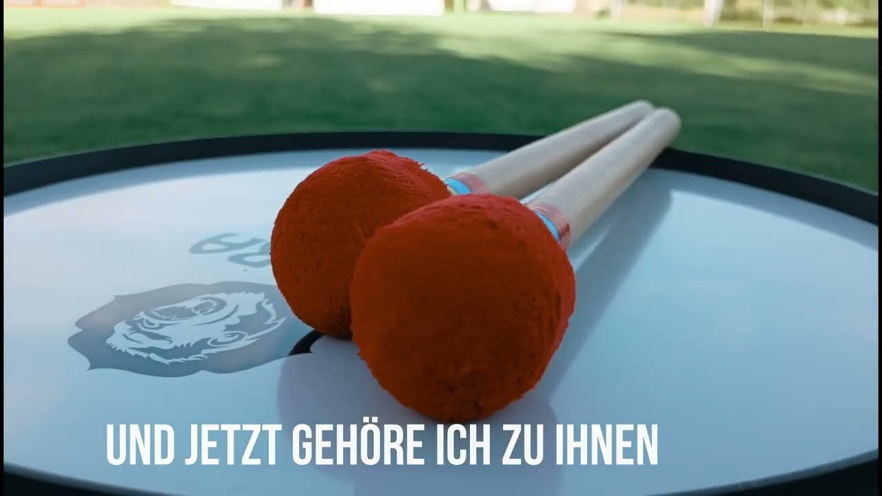 TAM-kob&aacute; in Deutschland.  Nataly Goldenbohm und TAM-kob&aacute; Samba-Percussion