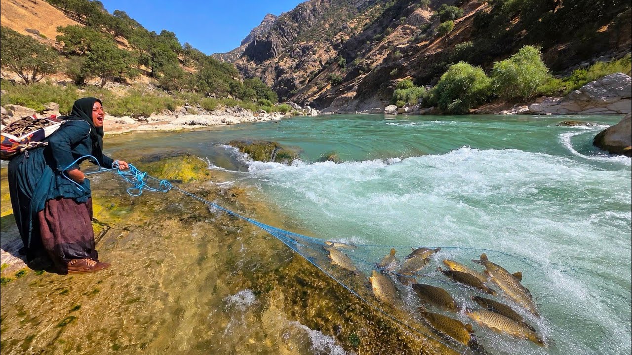 🎣🌊 Fishing in a Wild River | Selling Our Catch to Buy Birthday Cakes for My Two Sons 🎂❤️