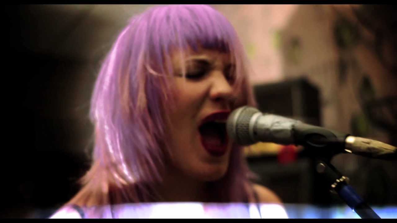 The Anti-Queens - Noushi (Official Music Video) HD