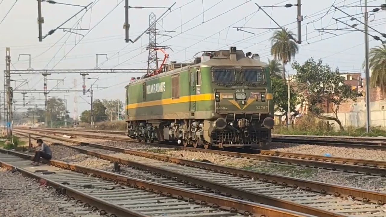 Dangerous 😱 WDG4 DIESEL ENGINE GOODS TRAIN INDIAN RAILWAY || WAG9 CONTAINER TRAIN Shakurbasti-Palwal