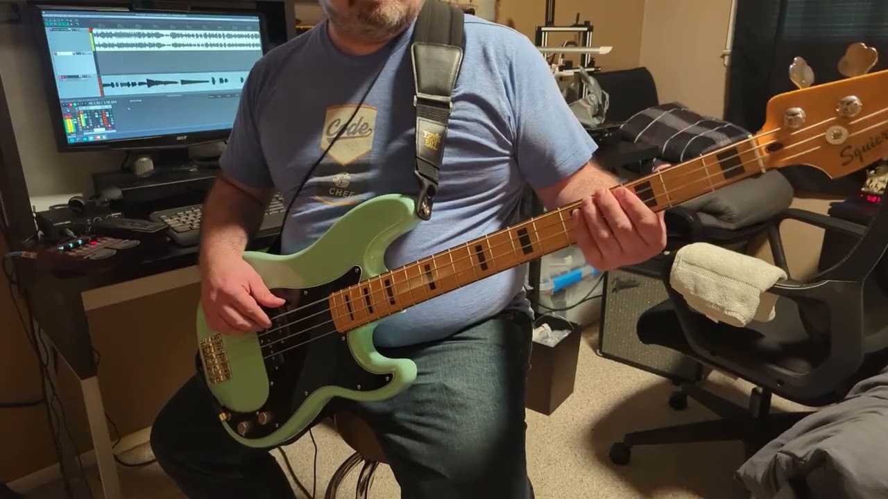 The Cardigans - Lovefool (Beginner Bass Cover)