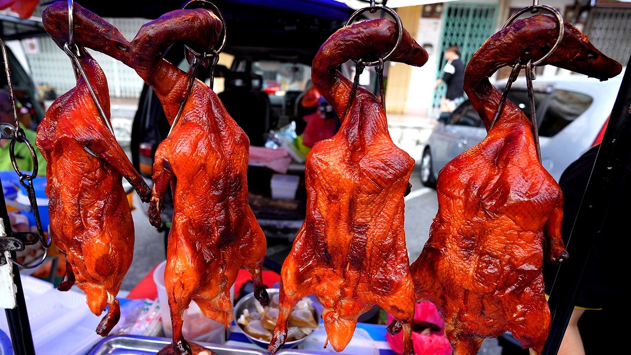 Longest Night Market Ever!! 🇲🇾 Malaysian Street Food Madness & Food Hunt 2025