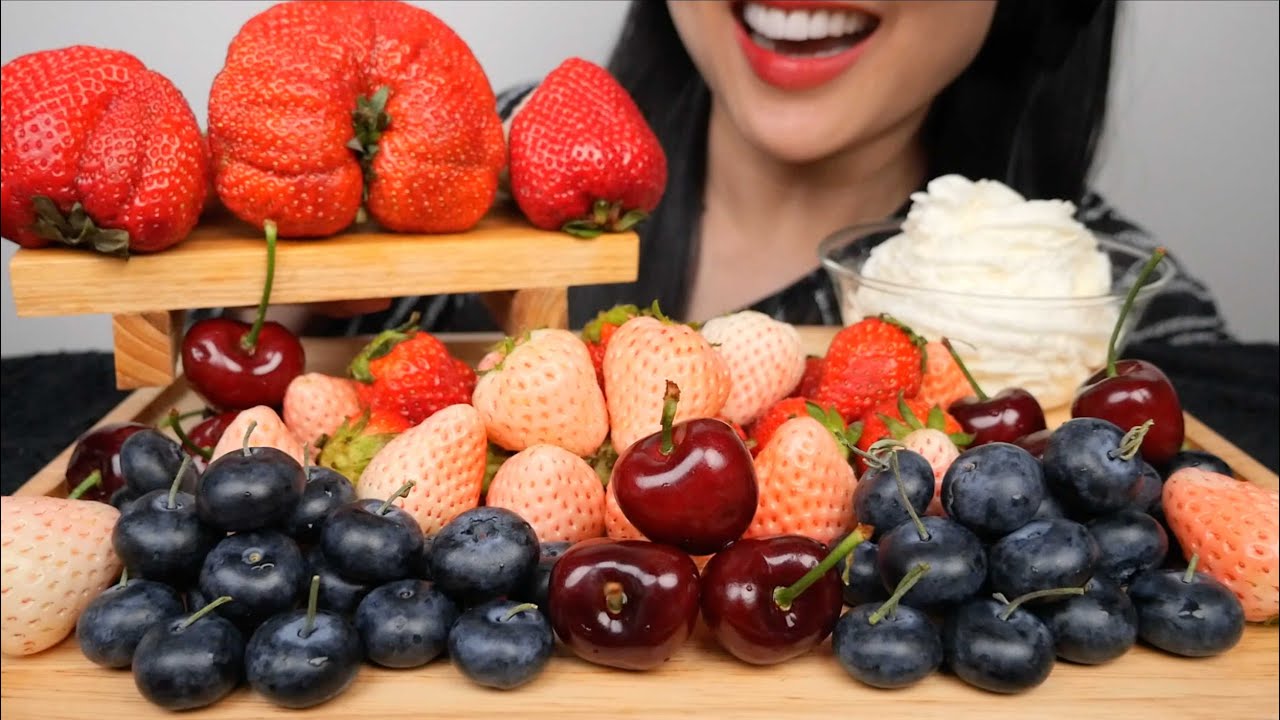 THE BEST FRUIT PLATTER WITH WHIPPED CREAM (ASMR EATING SOUNDS) NO TALKING | SAS-ASMR