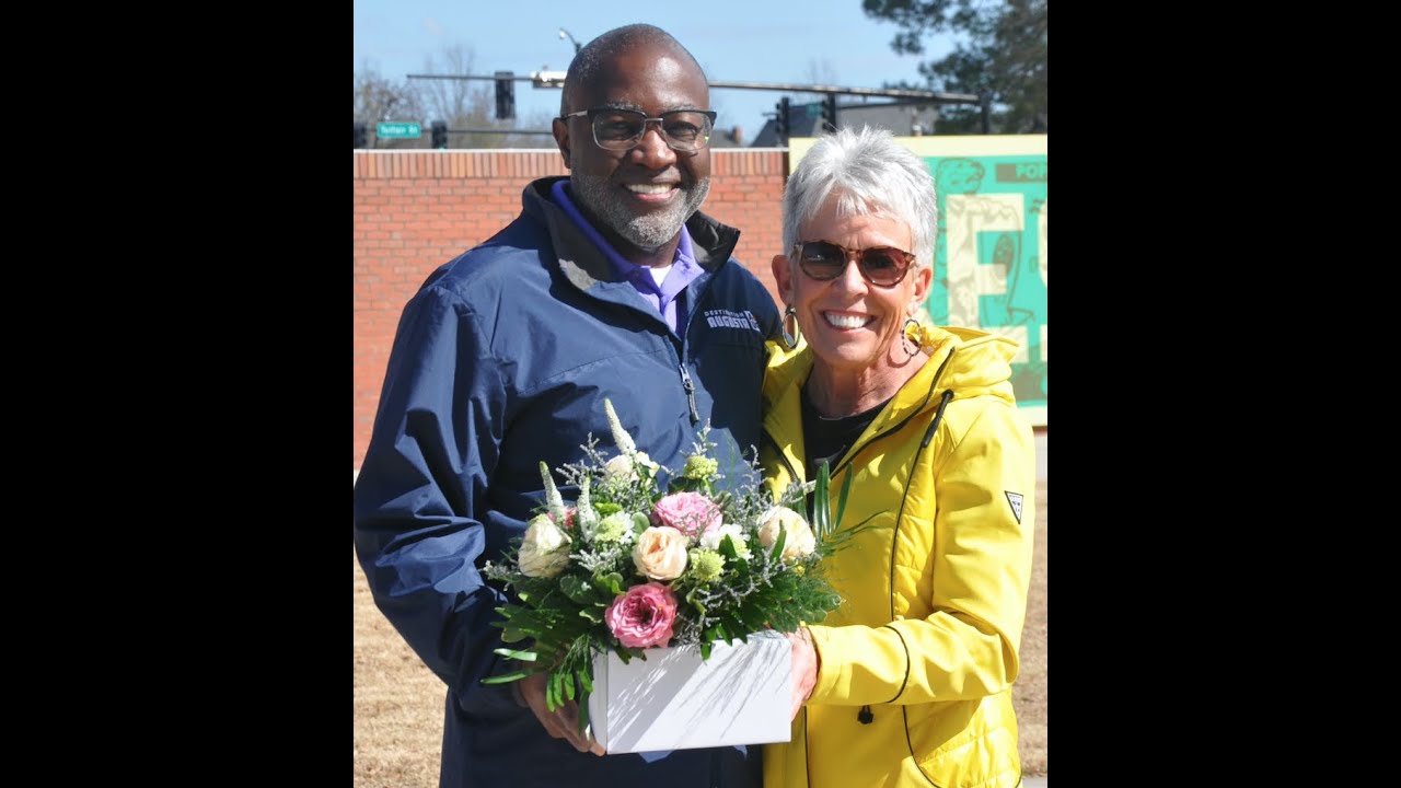 The VeryVera Show, Season 10 Episode 18, 300th Episode