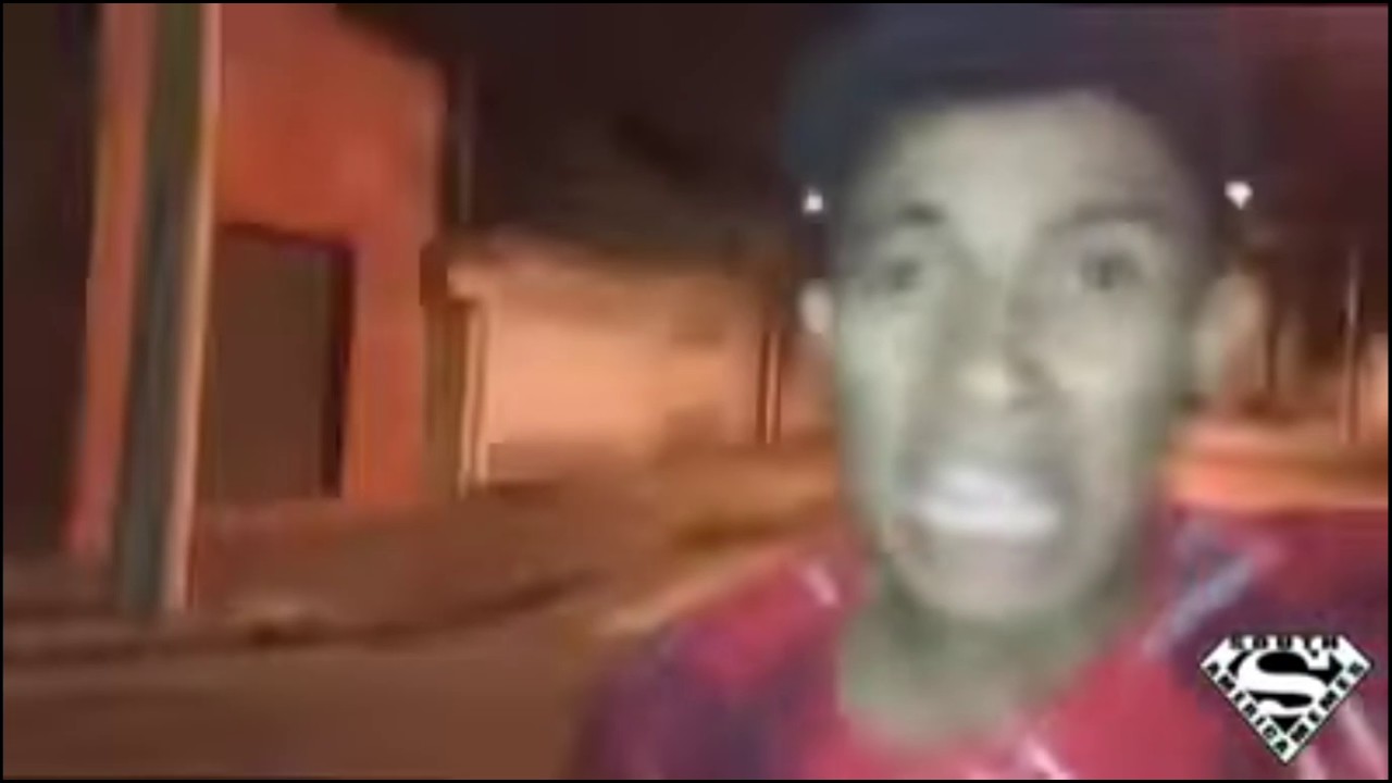 L&aacute; vem o homem macaco correndo atr&aacute;s de mim