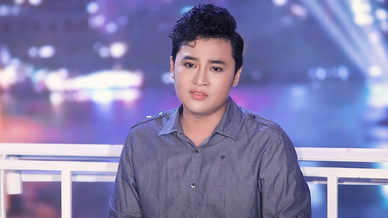Đời Làm Thuê - Hoàng Việt Trang | Official MV