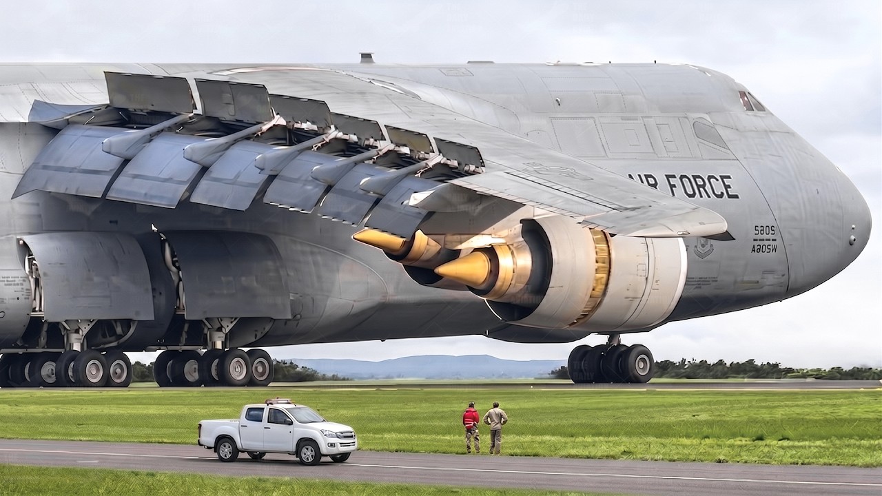 US Air Force&rsquo;s Biggest Aircraft Ever Made in Action During Intense Lifting