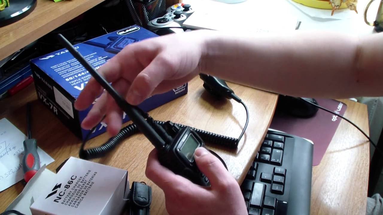 Рация Yaesu VX-7R