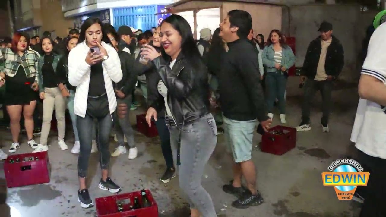 MIX BOLEROS 3 - BOLEROS 01 - FELIZ ANIV.  PUEBLO JOVEN SAN ANTONIO JORGE ESQUIVES  Y ORQUESTA