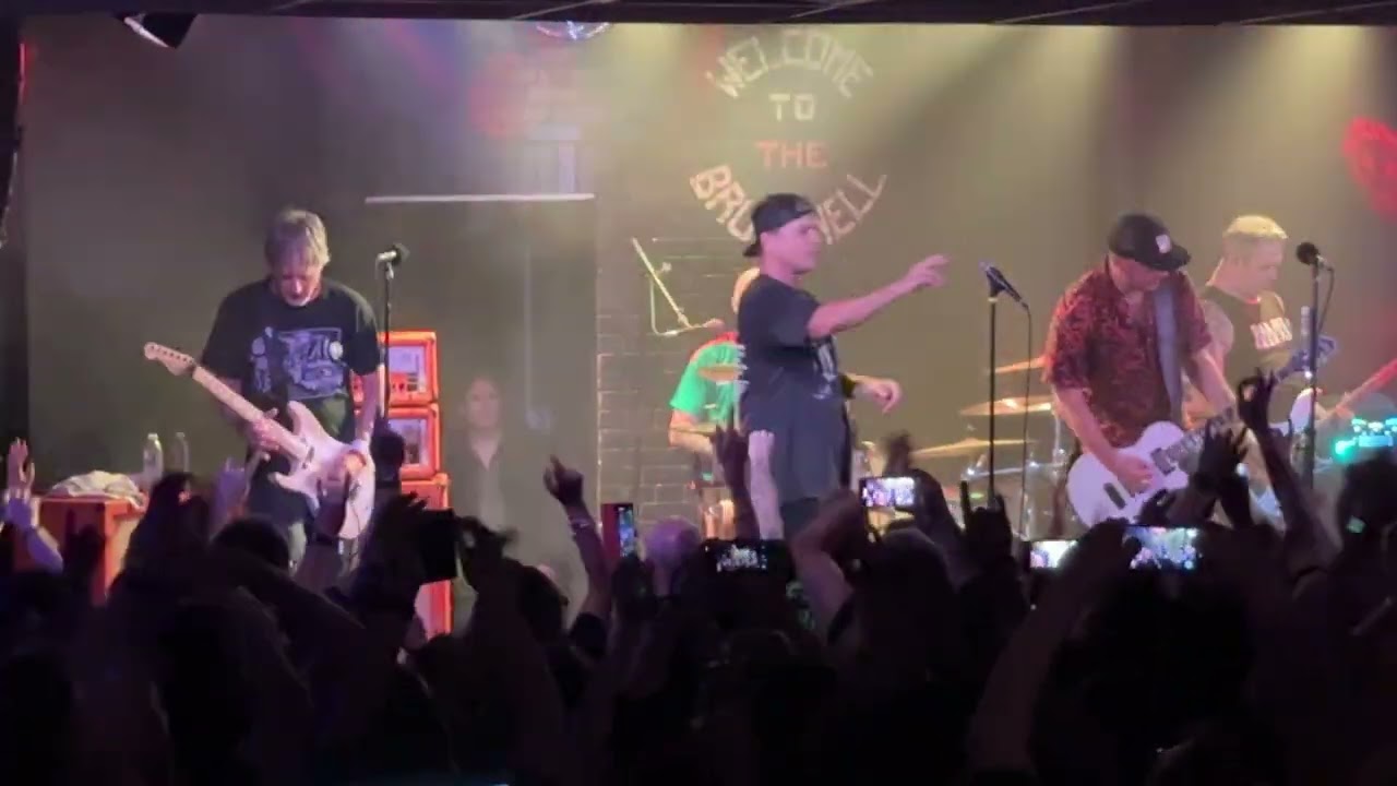 UGLY KID JOE - Paranoid 2025 / 07 / 24 Leeds #BLACK SABBATH #OZZY OSBOURNE COVER #R.I.P TRIBUTE