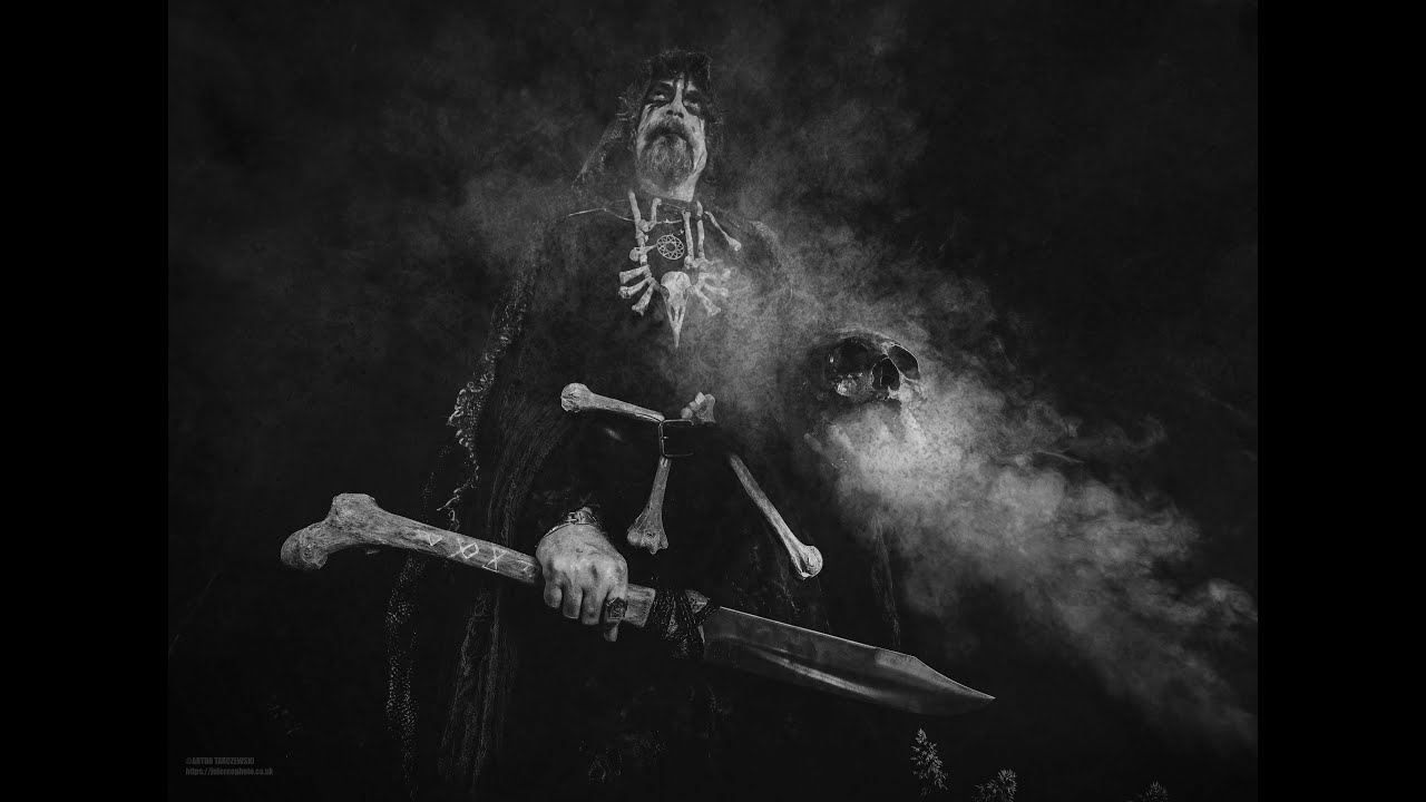 BLACK ALTAR - 
